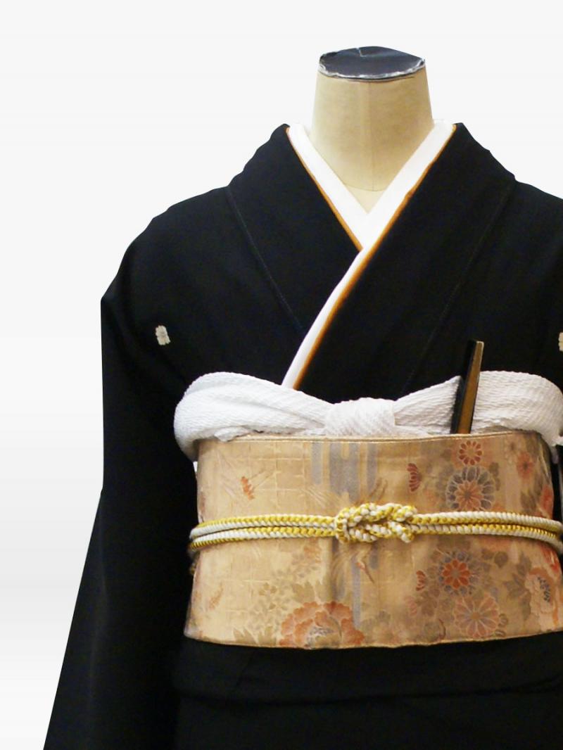 金箔使用　松・桜の黒留袖