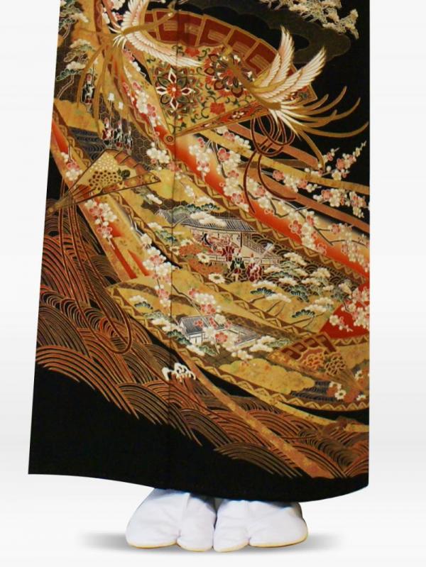 金入り扇柄　梅・鳳凰の黒留袖