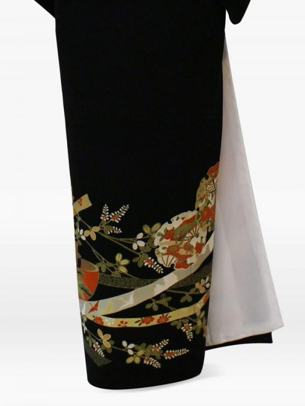 金入り 花にのしあわびの黒留袖