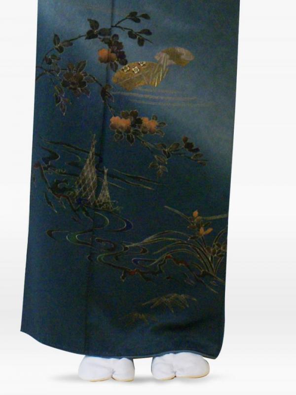 青緑色の扇面流水花柄の色留袖