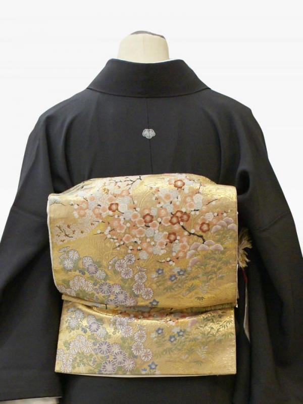 黒緑色の梅に菊・千羽鶴の色留袖